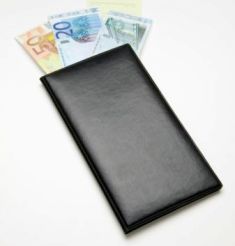 Cash payments would be fewer by 2015 - report says