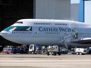 Cathay Pacific puts cargo terminal on hold as recession continues 