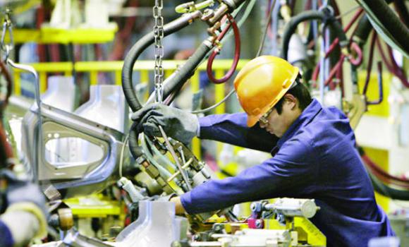 China’s manufacturing expands in December