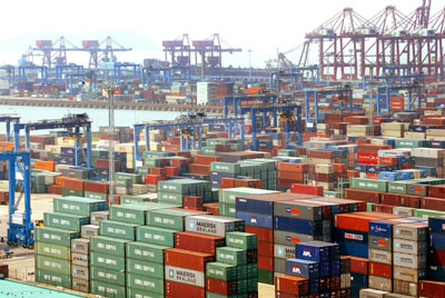 Chinese exports rise 21.8 per cent in February