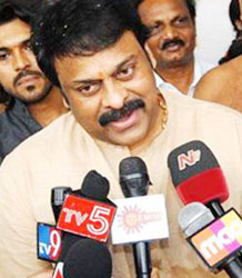 Chiranjeevi proposes ''Fourth Front'' after Lok Sabha elections