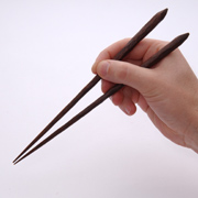 Eating with chopsticks can help you lose weight