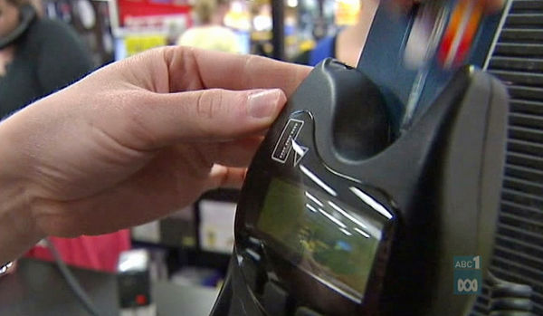 Consumer confidence in Australia falls 7% in May