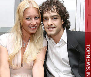  Denise Van Outen ‘very much in love’ with toyboy beau Lee Mead