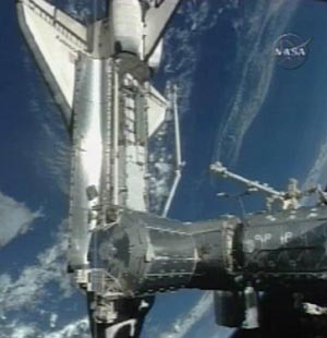 Discovery attacked cargo carrier to ISS