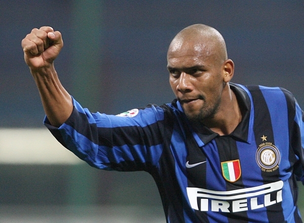 Maicon out for a month as Inter Milan look to defend title 
