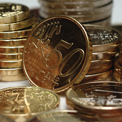 Euro Gains Strength on SME Lending