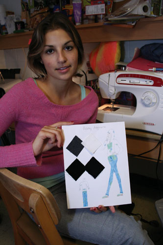 Fashion design students display their exquisite creations in Delhi