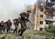 Russia ups pressure on Georgia, diplomats push for ceasefire