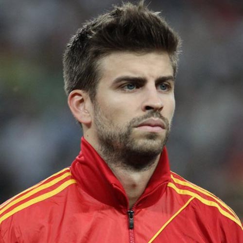 Barcelona defender Pique to rest for four weeks