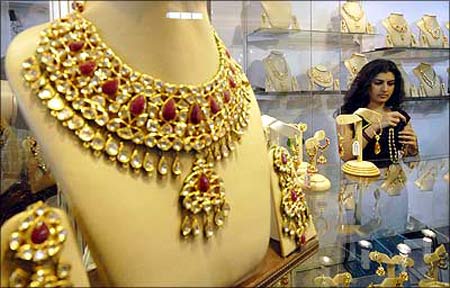 High Price Lowers India’s Q2 Gold Demand  