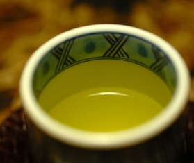 Antioxidants "catechins" in Green tea may help to fight glaucoma