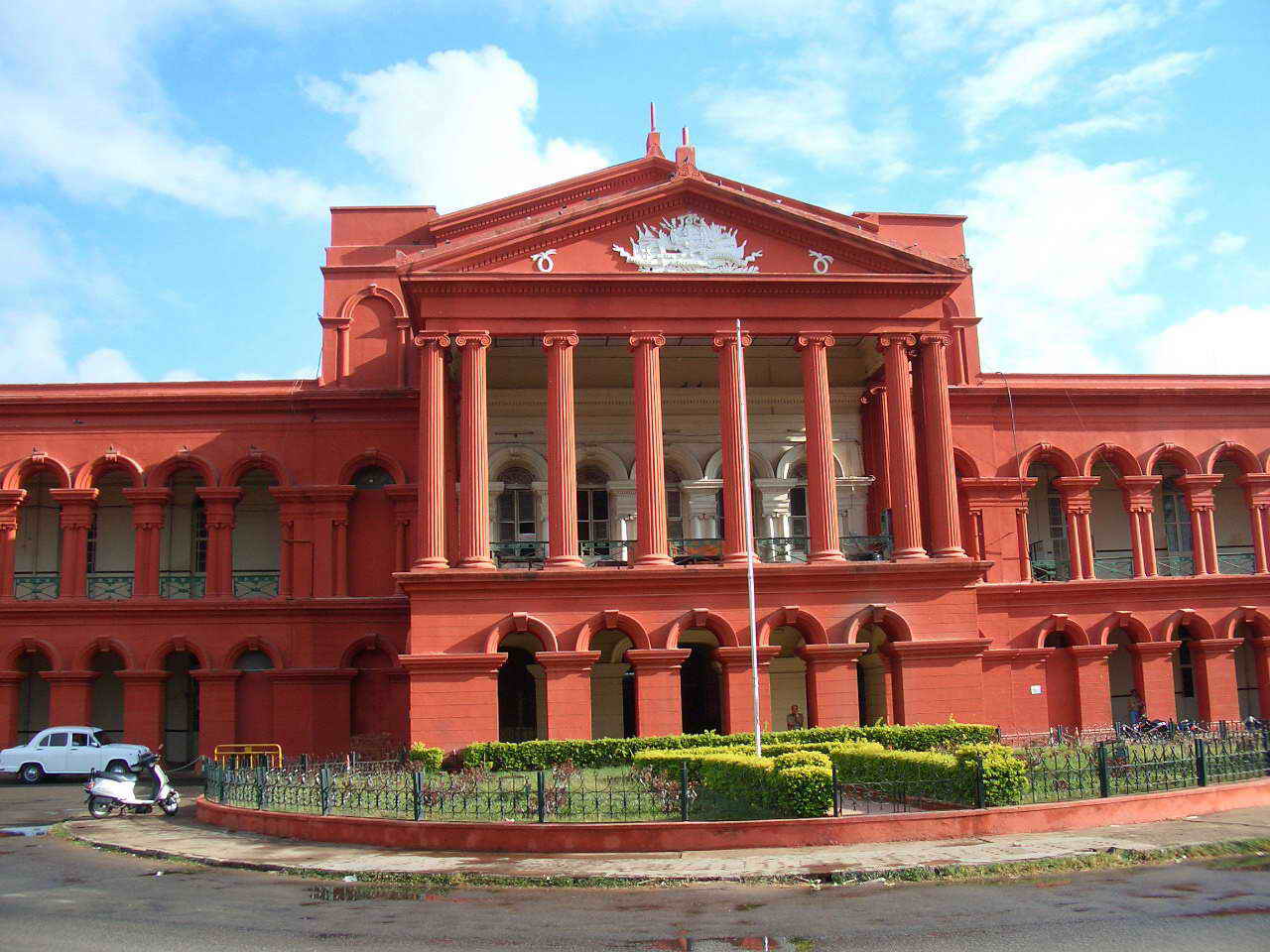 Karnataka HC Directs Medical Colleges To Discharge 145 PG Students 