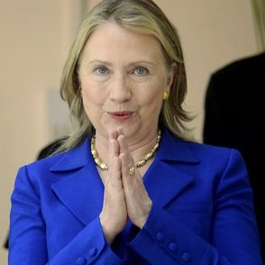 Pak abdicating to the Taliban: Clinton