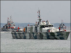 Indonesian Navy rescues 198 Myanmar boat people 