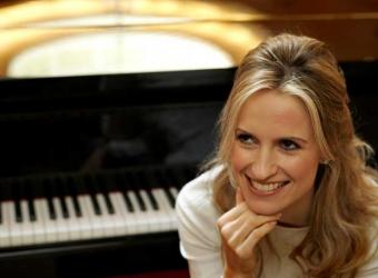 Orchestra claims first at Vatican: Woman conductor