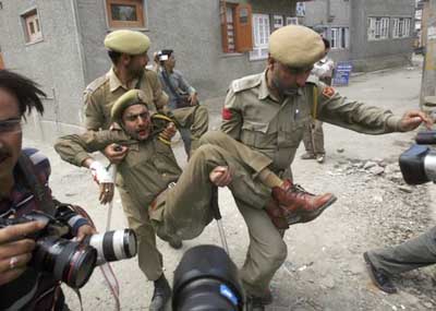 Five inured during JKLF anti-election protest in Srinagar