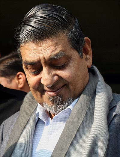 Tytler asks for CBI probe into shoe-throwing on Chidambaram