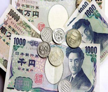 Yen falls on indications of BOJ actions to boost economy