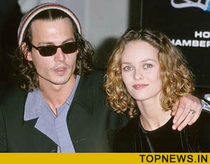 Johnny Depp, Vanessa Paradis ‘to tie the knot in April’