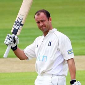Jonathan Trott takes England on the top of the test match against Bangladesh