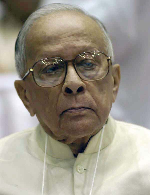 Jyoti Basu says it will be tough for Third Front to win polls