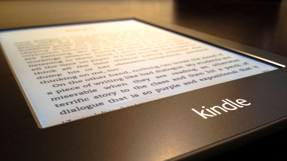 Amazon, B&N add ‘lighting systems’ to their newest e-readers