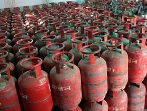 Govt. won’t rollback decision to cap subsidised LPG: source says