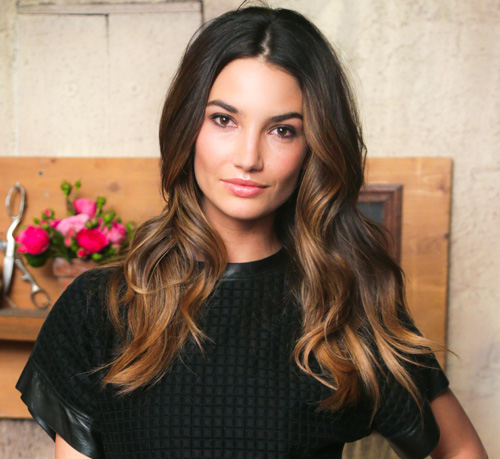 Lily Aldridge loves lazing around in casuals | TopNews