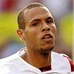 Sevilla's Luis Fabiano out for three weeks 