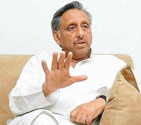 Crude oil prices will go up, says Mani Shankar Aiyar