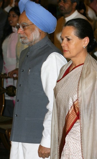 Manmohan Singh, Sonia Gandhi