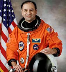 NASA shuttle commander to tweet from space!