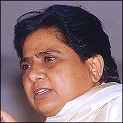Mayawati hits back at Maneka Gandhi for her remarks