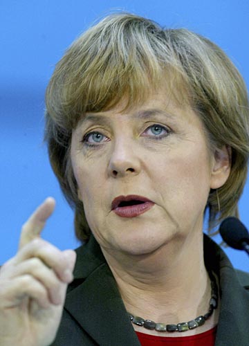 German chancellor to avoid official talks with Syrian head in Paris