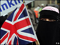 Muslims in Europe identify with host nations, report says 