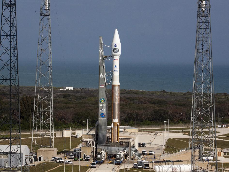 NASA launches communication satellite on Atlas V