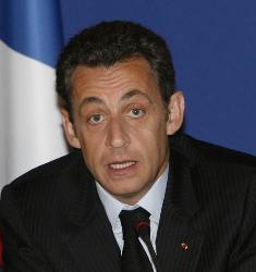 Sarkozy calls for new Congo peace drive 