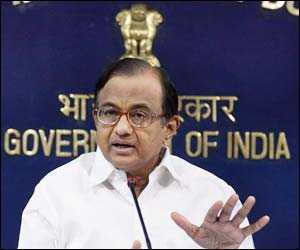 Govt. puts on hold its decision to carve out Telangana due to lack of consensus