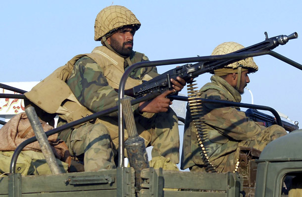  200,000 flee South Waziristan as Pak Army steps up offensive