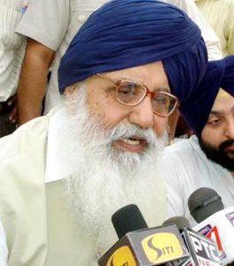 Punjab CM Parkash Singh Badal predicts early Lok Sabha polls 