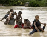 Five people killed floods, landslides in central Philippines 