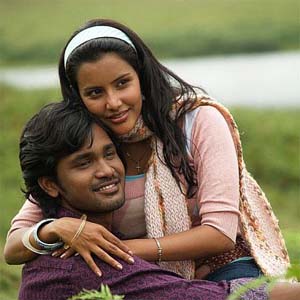 ‘Pugaipadam’ filmmaker in trouble now