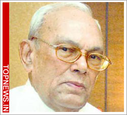 Rameshwar Thakur takes oath as Madhya Pradesh Governor