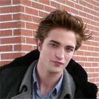 Robert Pattinson may star in romance-drama “Memoirs”