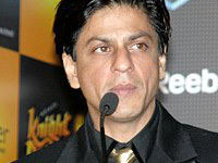 Shahrukh Khan To Present Golden Globe Award 