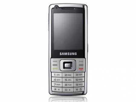 Samsung's L700 Mobile Phone 