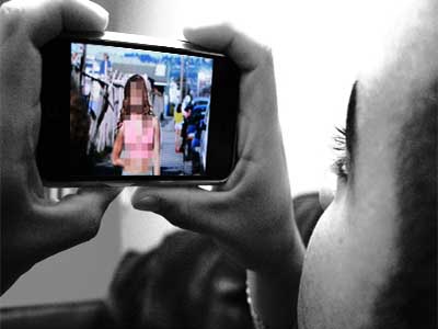 Sexting poses risk to teens’ health, warns expert