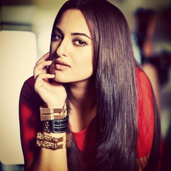 Sonakshi-Sinha