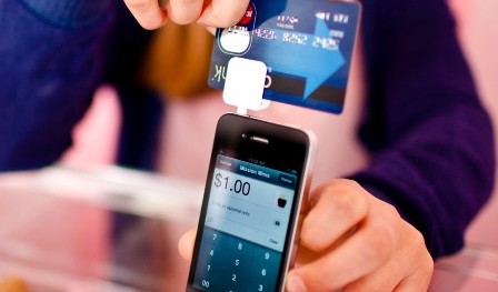 Square unveils slimmer credit card reader